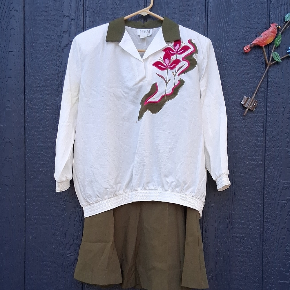 Regal Ladies Green Skirt White Designed Blouse